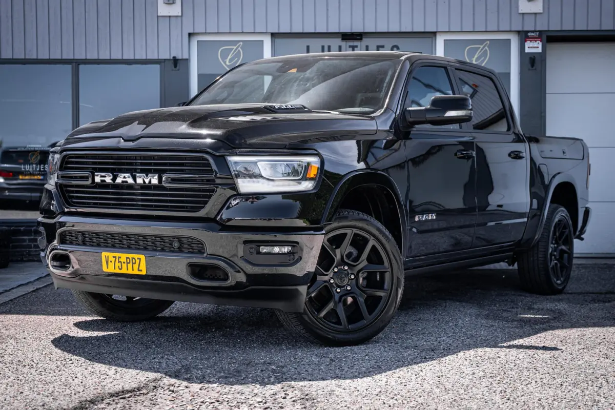 1500 5.7L V8 4x4 Laramie I Pano-dak I H&K I Luchtvering I 360° I Prins-LPG I ACC I Elek.-Sidebars