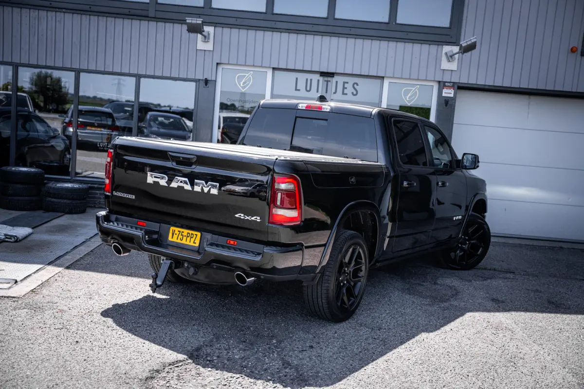 1500 5.7L V8 4x4 Laramie I Pano-dak I H&K I Luchtvering I 360° I Prins-LPG I ACC I Elek.-Sidebars