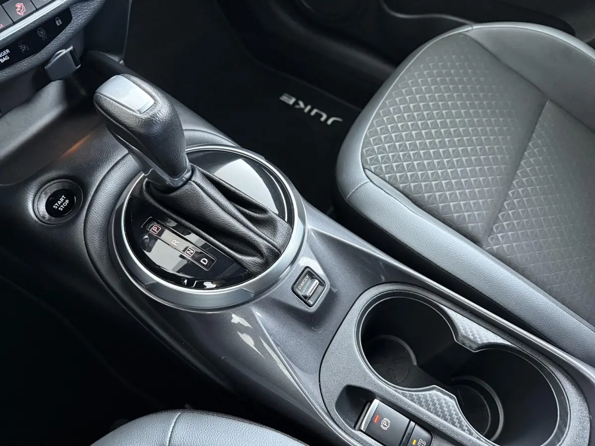 1.6 Hybrid N-Design | Stoel-, Stuur- & Voorruitverw. | | Parkeercamera | Navigatie |
