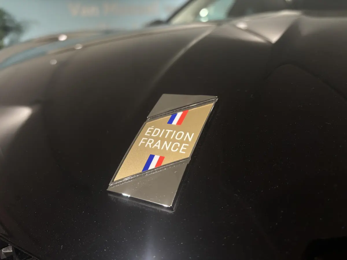 1.2 Hybrid 136 Edition France | 360 vision | Stoelverwarming | Alcantara | Apple Carplay - Android Auto