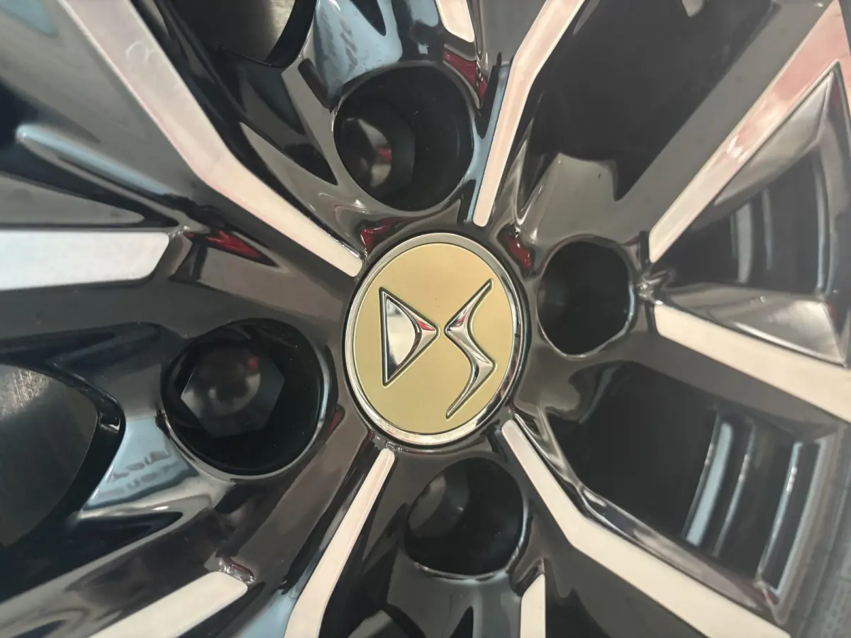 1.2 Hybrid 136 Edition France | 360 vision | Stoelverwarming | Alcantara | Apple Carplay - Android Auto