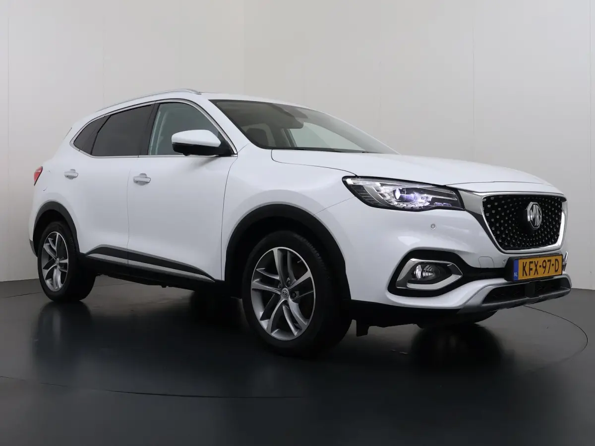 1.5 TGDI Luxury PHEV | MEGA COMPLEET! | COMPLETE HISTORIE AANWEZIG | FABRIEKSGARANTIE T/M 06-2029 | 52km WLTP ELECTR RIJBEREIK, TOTAAL RIJBEREIK TOT 1.000km!