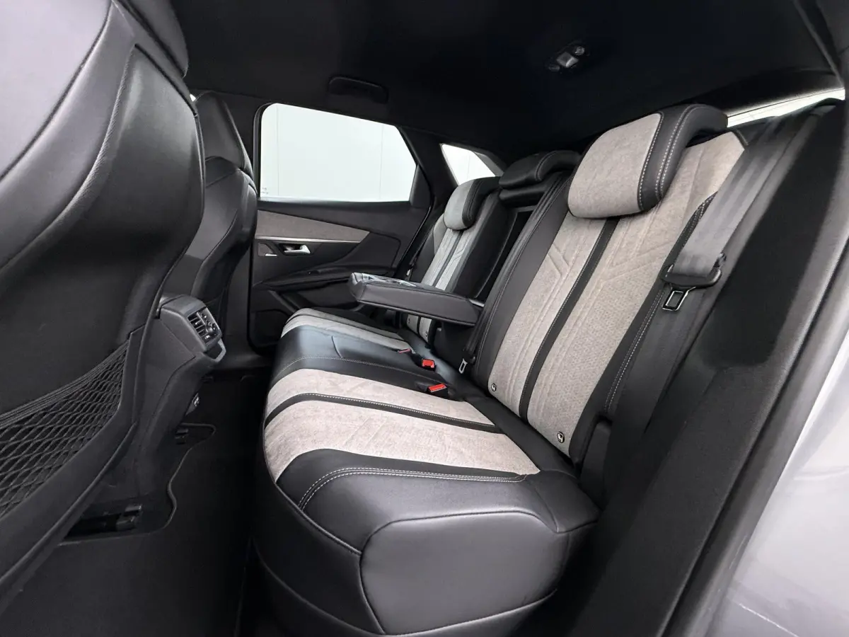 1.6 HYbrid 225 GT ACC INCL. STOP&GO-FUNCTIE | MEMORY SEAT | ALCANTARA | ELEKTRISCHE KOFFERBAK | 19 INCH | FOCAL AUDIO | STOELVERWARMING | RIJKLAAR GELEVERD MET 12 MND BOVAG GARANTIE