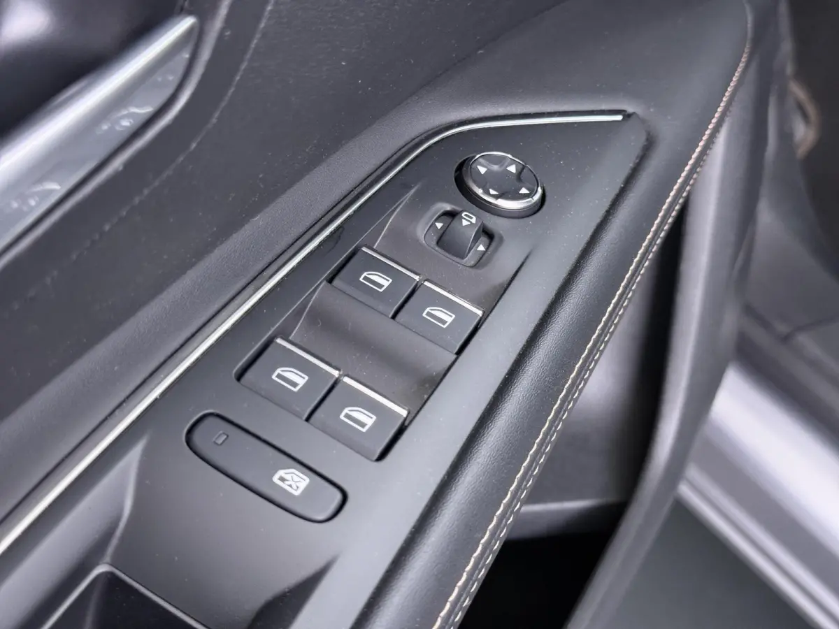 1.6 HYbrid 225 GT ACC INCL. STOP&GO-FUNCTIE | MEMORY SEAT | ALCANTARA | ELEKTRISCHE KOFFERBAK | 19 INCH | FOCAL AUDIO | STOELVERWARMING | RIJKLAAR GELEVERD MET 12 MND BOVAG GARANTIE