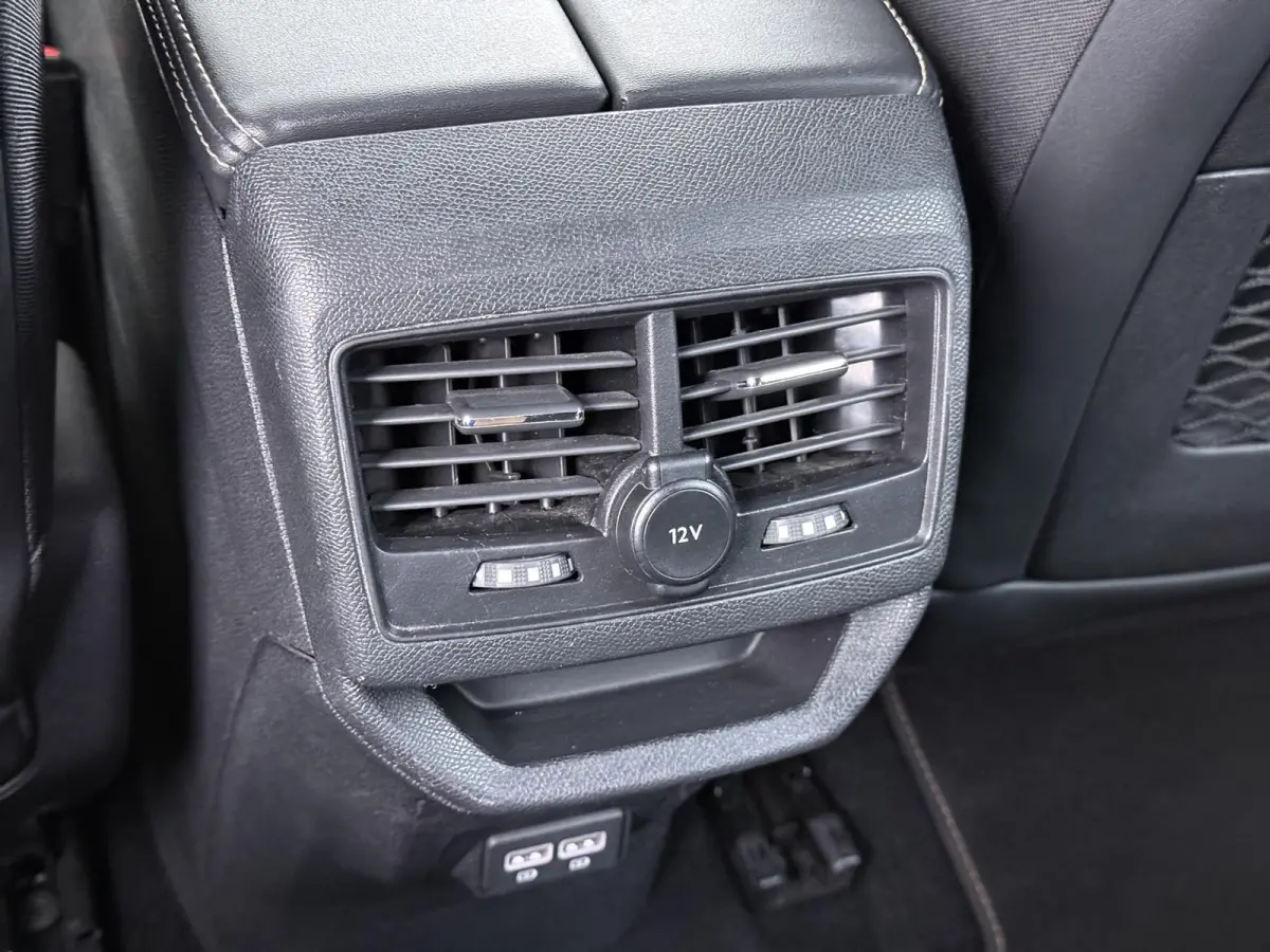1.6 HYbrid 225 GT ACC INCL. STOP&GO-FUNCTIE | MEMORY SEAT | ALCANTARA | ELEKTRISCHE KOFFERBAK | 19 INCH | FOCAL AUDIO | STOELVERWARMING | RIJKLAAR GELEVERD MET 12 MND BOVAG GARANTIE