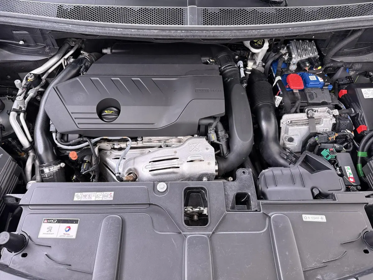 1.6 HYbrid 225 GT ACC INCL. STOP&GO-FUNCTIE | MEMORY SEAT | ALCANTARA | ELEKTRISCHE KOFFERBAK | 19 INCH | FOCAL AUDIO | STOELVERWARMING | RIJKLAAR GELEVERD MET 12 MND BOVAG GARANTIE