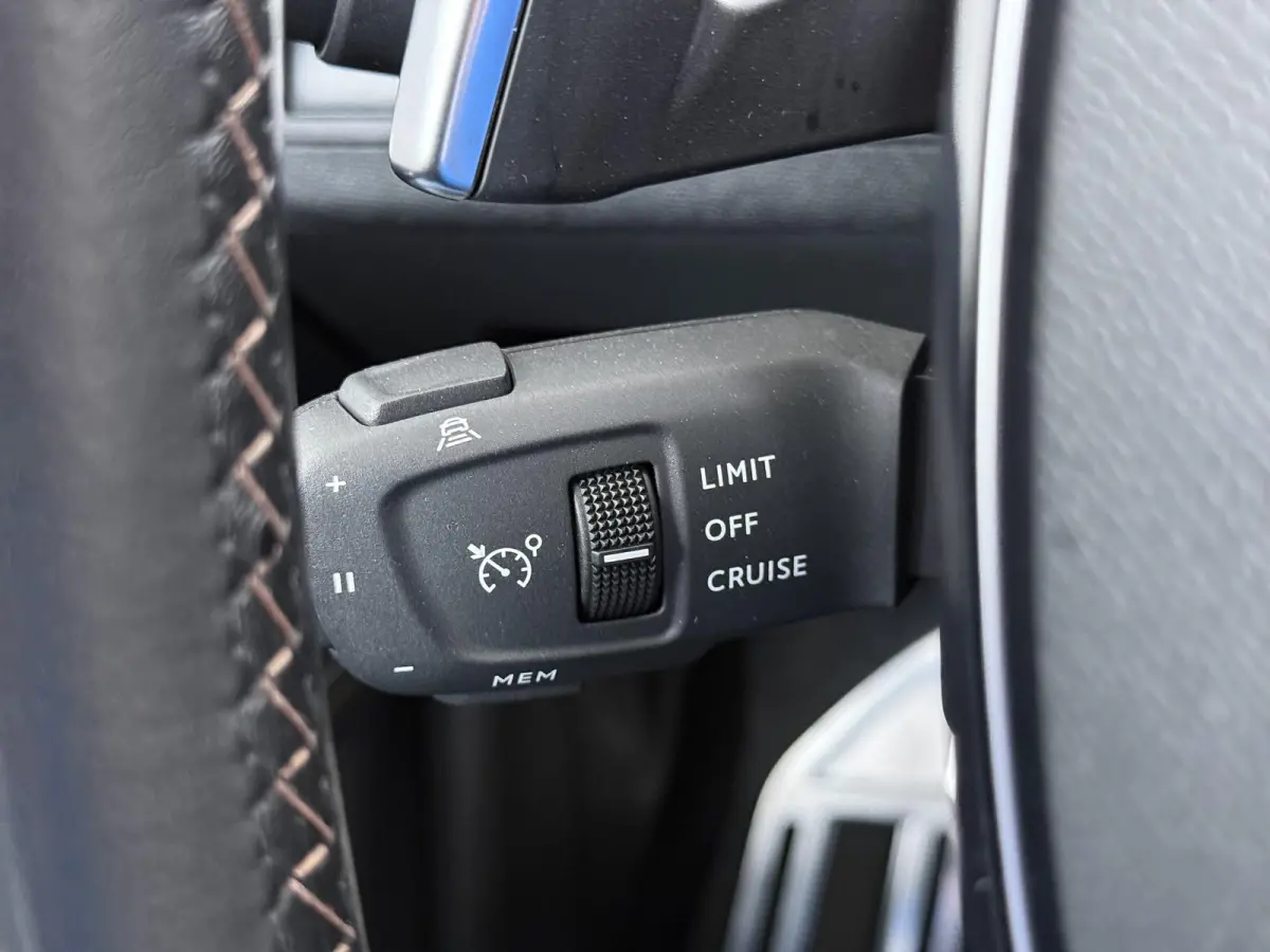 1.6 HYbrid 225 GT ACC INCL. STOP&GO-FUNCTIE | MEMORY SEAT | ALCANTARA | ELEKTRISCHE KOFFERBAK | 19 INCH | FOCAL AUDIO | STOELVERWARMING | RIJKLAAR GELEVERD MET 12 MND BOVAG GARANTIE