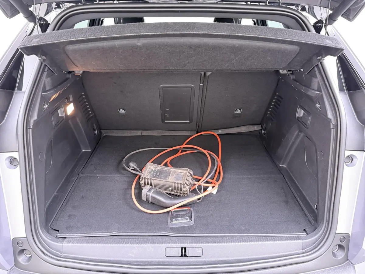 1.6 HYbrid 225 GT ACC INCL. STOP&GO-FUNCTIE | MEMORY SEAT | ALCANTARA | ELEKTRISCHE KOFFERBAK | 19 INCH | FOCAL AUDIO | STOELVERWARMING | RIJKLAAR GELEVERD MET 12 MND BOVAG GARANTIE