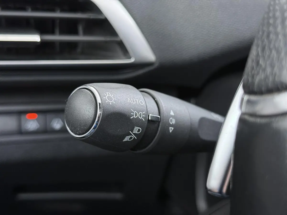 1.6 HYbrid 225 GT ACC INCL. STOP&GO-FUNCTIE | MEMORY SEAT | ALCANTARA | ELEKTRISCHE KOFFERBAK | 19 INCH | FOCAL AUDIO | STOELVERWARMING | RIJKLAAR GELEVERD MET 12 MND BOVAG GARANTIE