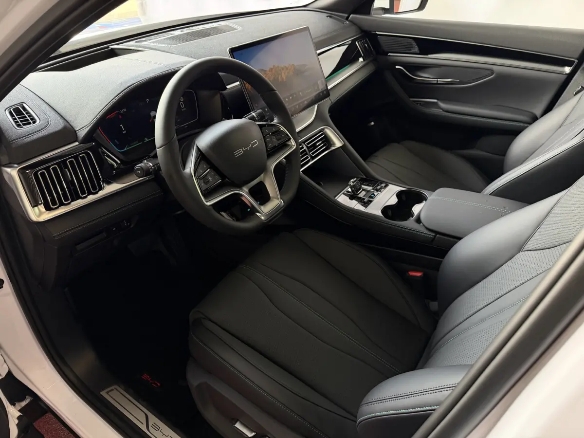 217PK PHEV NIEUWE AUTO PANO HEADUP 360.CAM STOEL/STUUR VERW STOEL.VENTILATIE INFINITY/AUDIO 12/2025