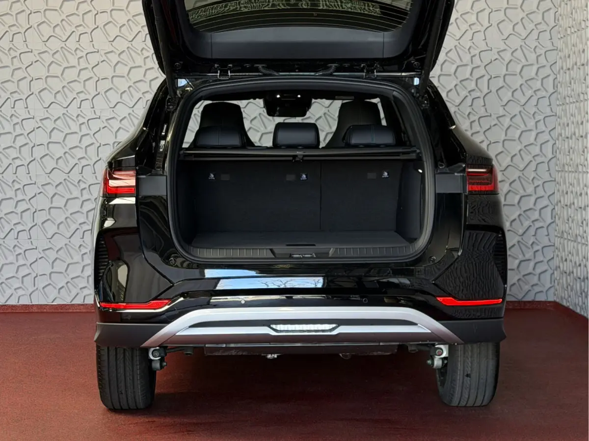 1.5 T DM-i AWD 324PK 18,3KW DESIGN PANO HEADUP 360.CAM STOEL/STUUR VERW STOEL.VENTILATIE INFINITY/AUDIO 6 JAAR GARANTIE phev