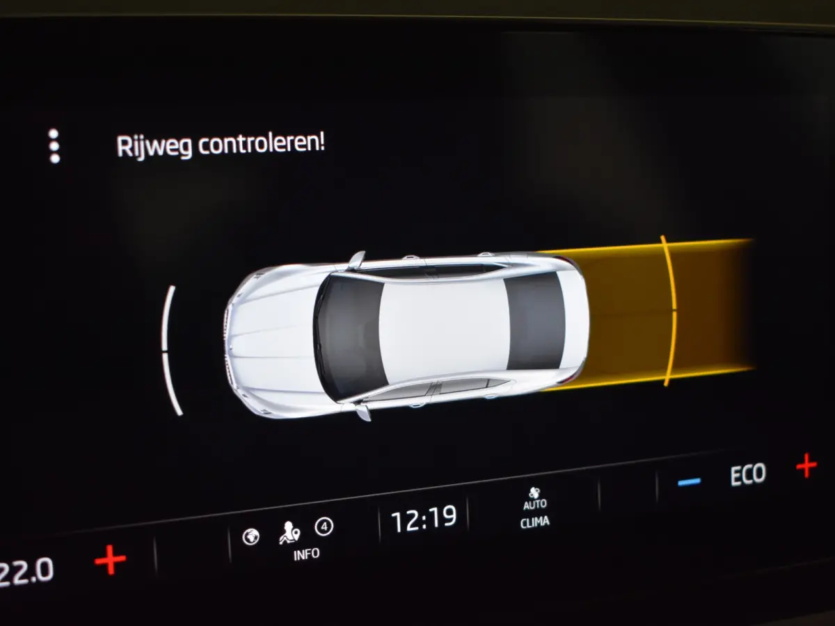 1.4 TSI iV PHEV Business Edition 204 Pk DSG/AUTO | Trekhaak  | Navigatie | SOH 87,2% | Apple carplay Android auto | Keyless | Parkeersensoren V+A | Cruise control | Stuurverwarming |18"LMV