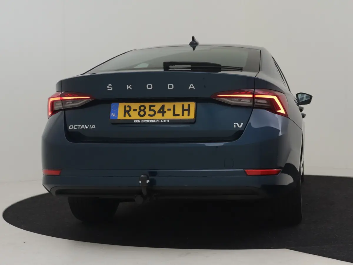 1.4 TSI iV PHEV Business Edition 204 Pk DSG/AUTO | Trekhaak  | Navigatie | SOH 87,2% | Apple carplay Android auto | Keyless | Parkeersensoren V+A | Cruise control | Stuurverwarming |18"LMV