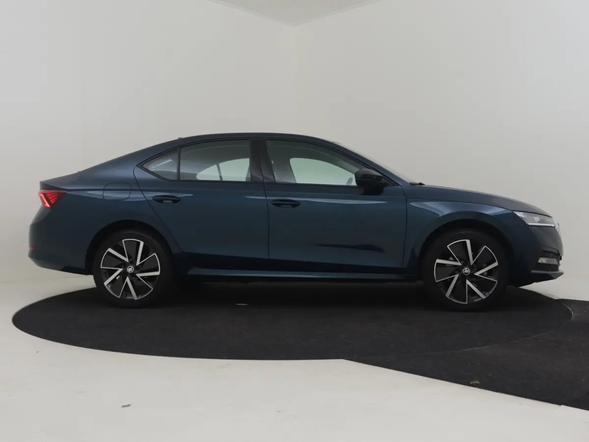 1.4 TSI iV PHEV Business Edition 204 Pk DSG/AUTO | Trekhaak  | Navigatie | SOH 87,2% | Apple carplay Android auto | Keyless | Parkeersensoren V+A | Cruise control | Stuurverwarming |18"LMV