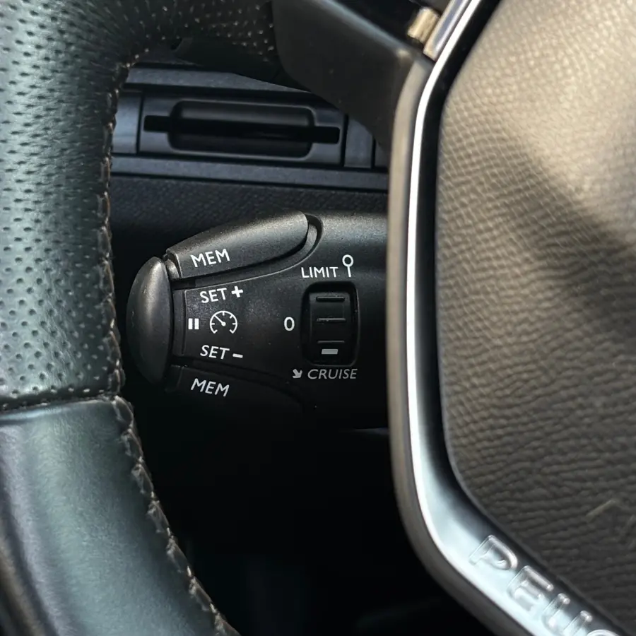 1.2 Turbo GT Line | Apple Carplay/Android Auto|telefoonintegratie premium | Armsteun voor | Centrale deurvergrendeling met afstandsbediening