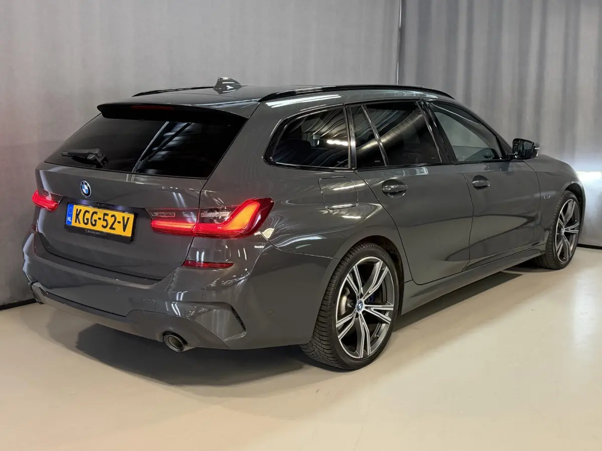 330e xDrive M Sport High Executive 19"/Panoramadak/Adaptieve cruise/Stoelverwarming + memory/Laser LED/360 camera/Head-up/Keyless