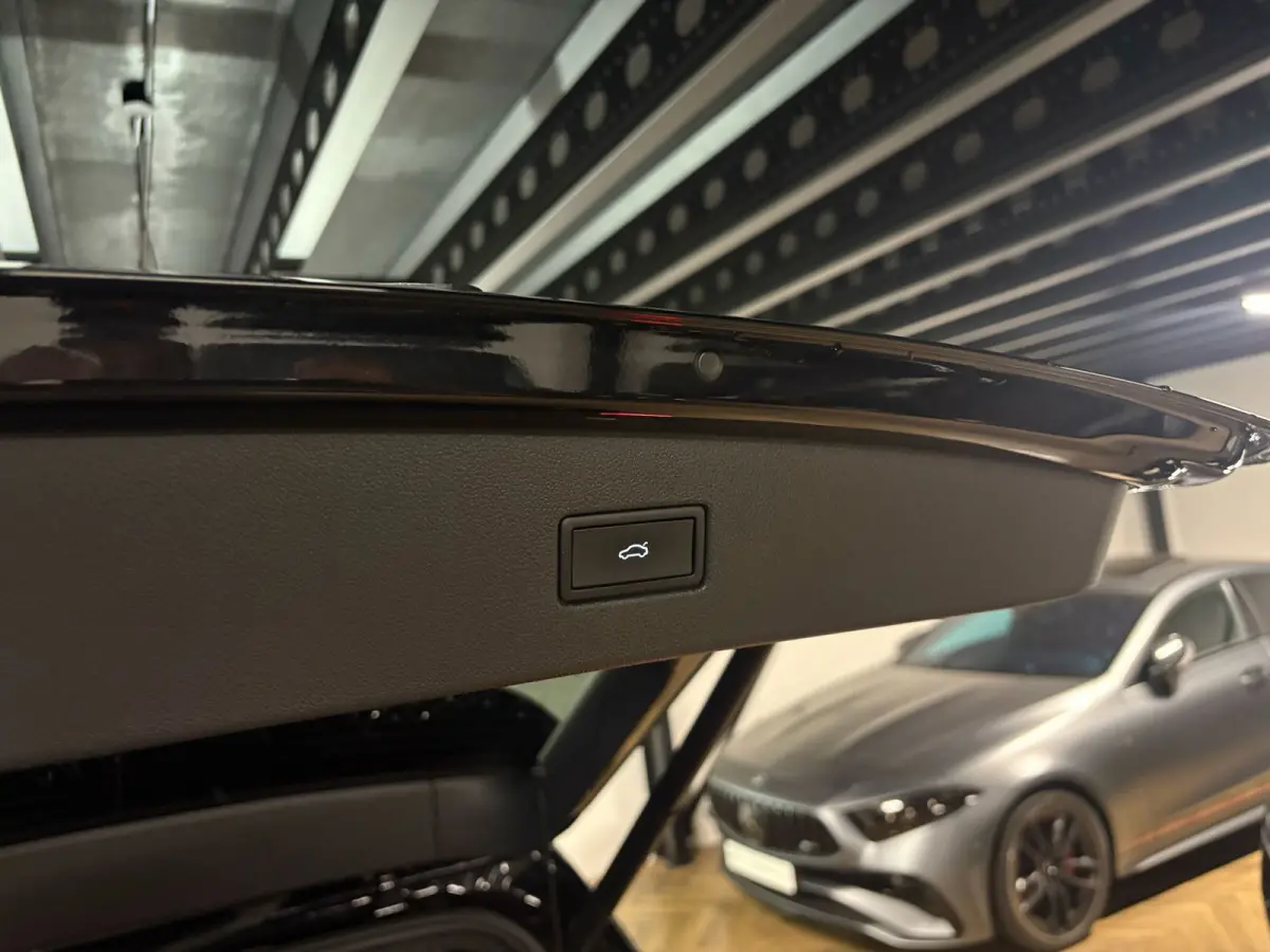1.5 TSI R-Line PANO KEYLESS CAM