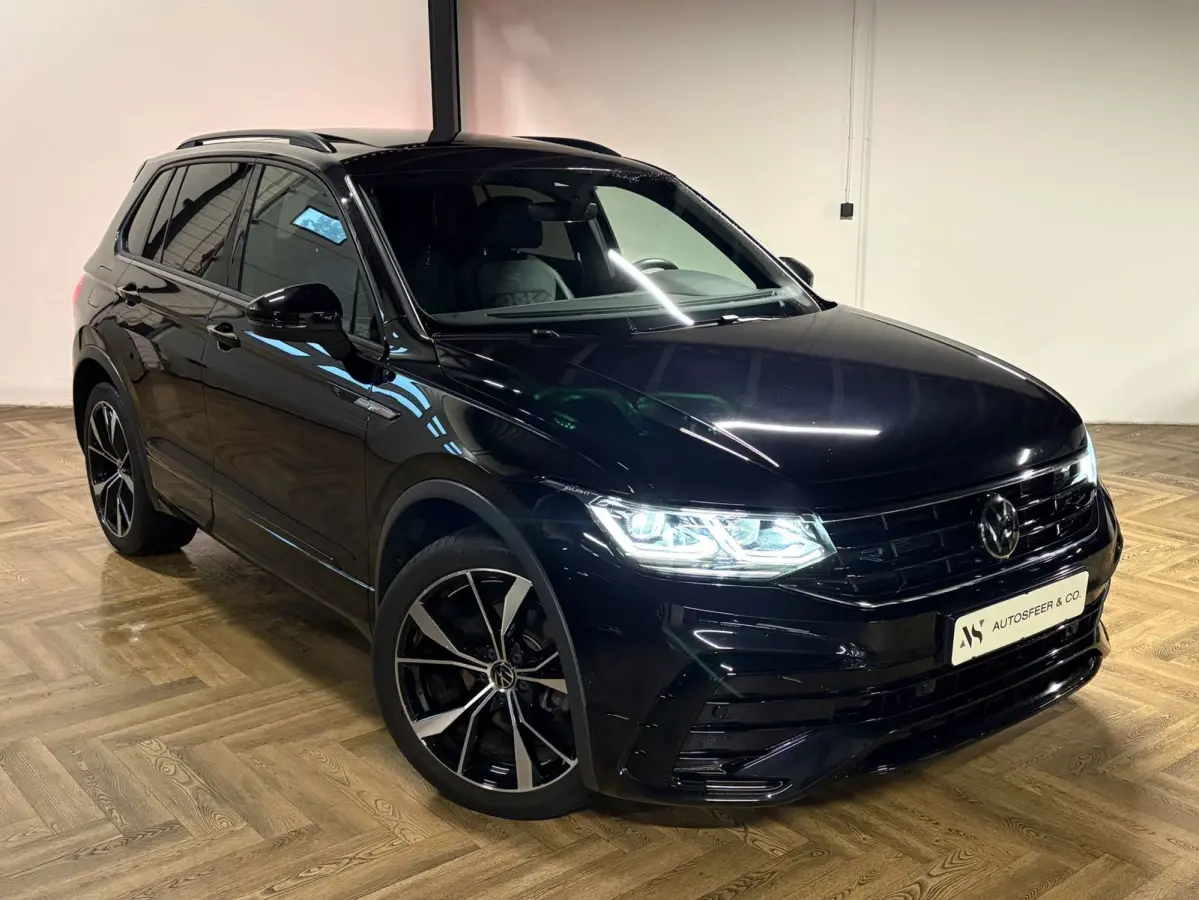 1.5 TSI R-Line PANO KEYLESS CAM