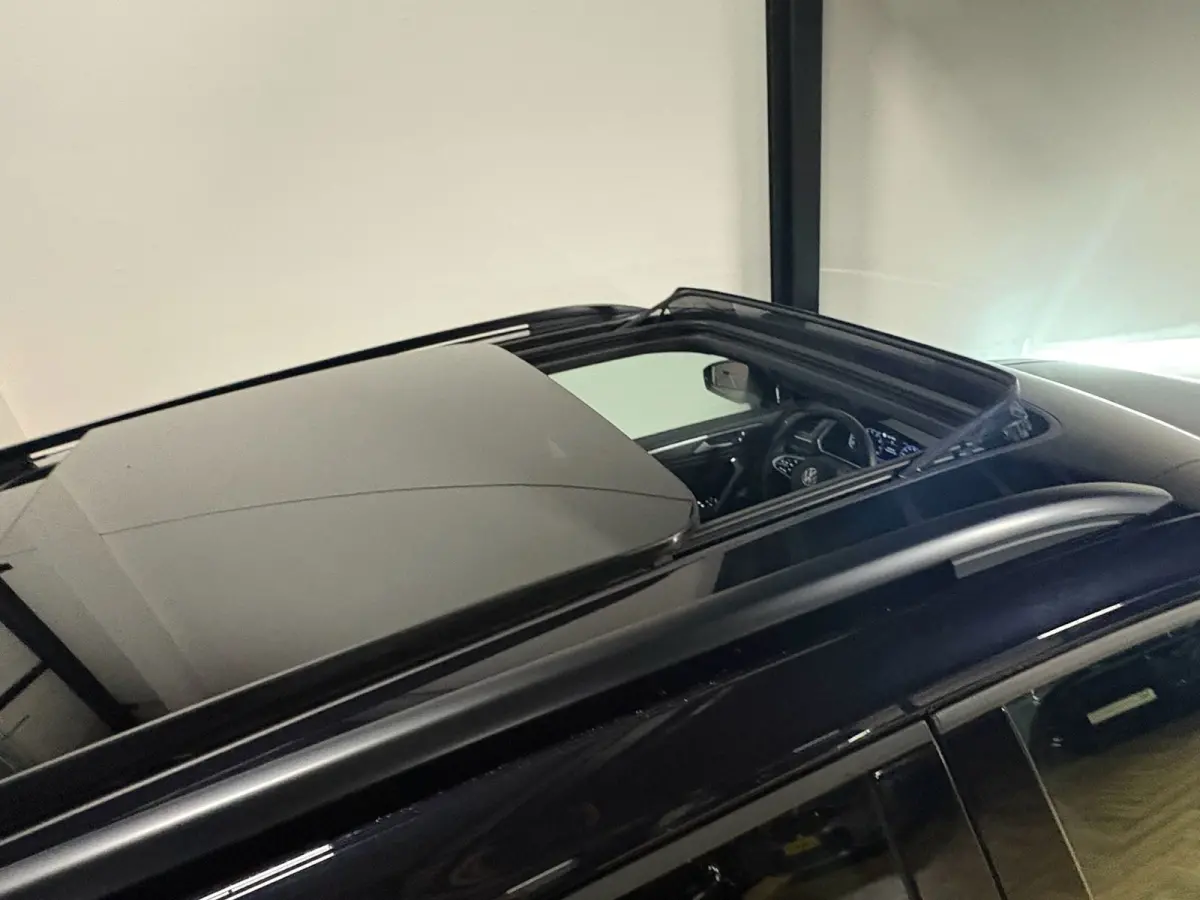 1.5 TSI R-Line PANO KEYLESS CAM