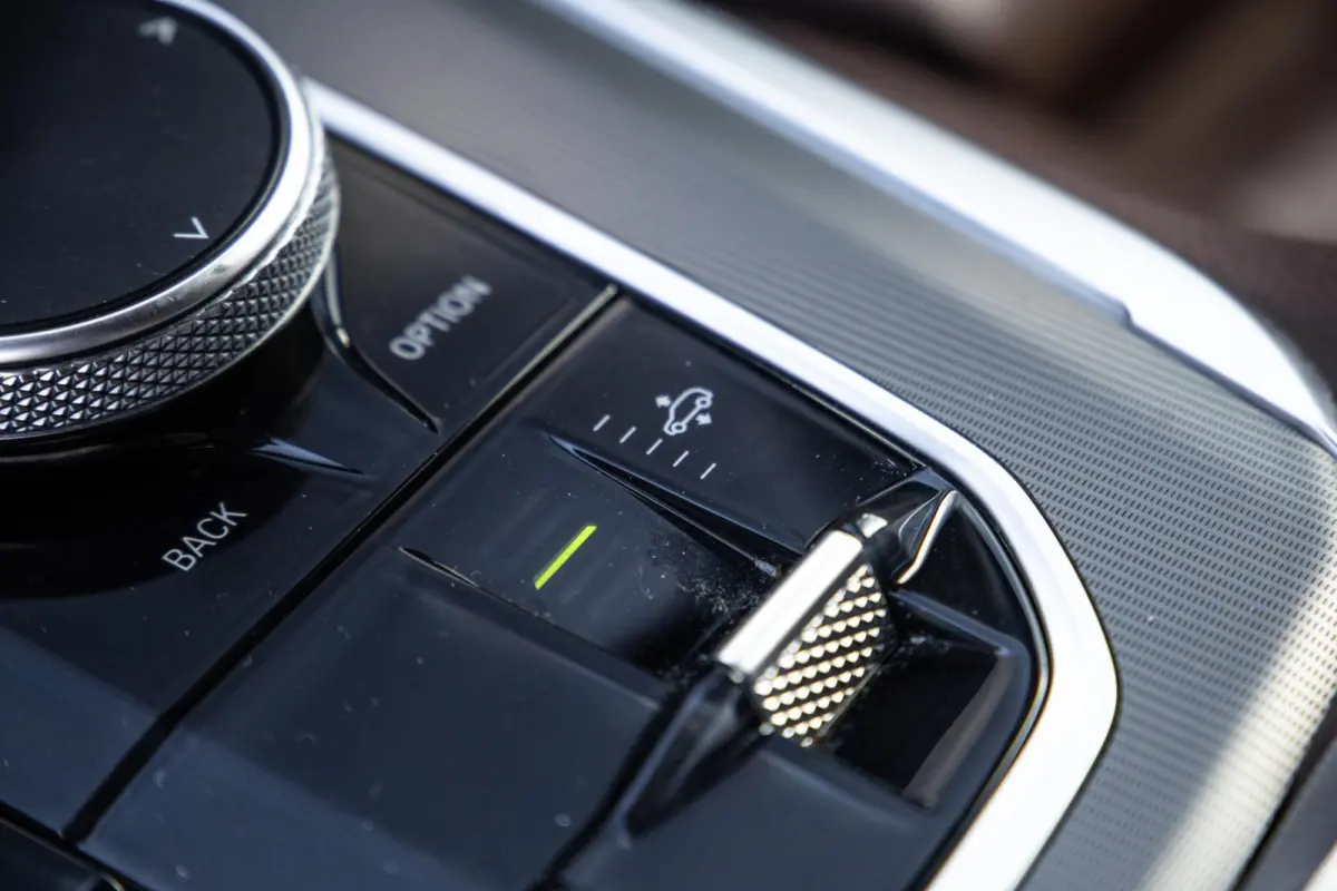 xDrive45e Executive 360 CAMERA / BRUIN LEER / LED / KEYLESS / STOELVERWARMING / LEER