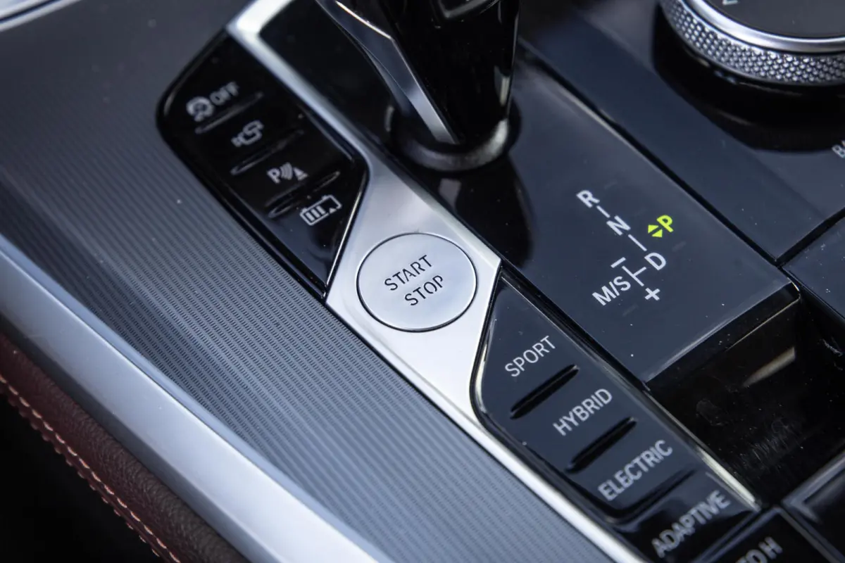 xDrive45e Executive 360 CAMERA / BRUIN LEER / LED / KEYLESS / STOELVERWARMING / LEER