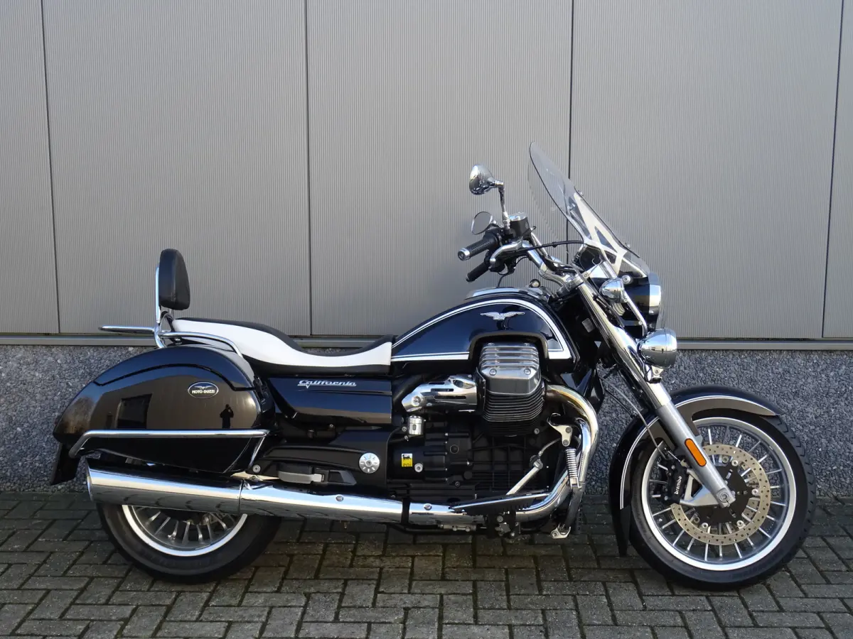Moto Guzzi California Touring 2015 Benzine Onbekend leasen