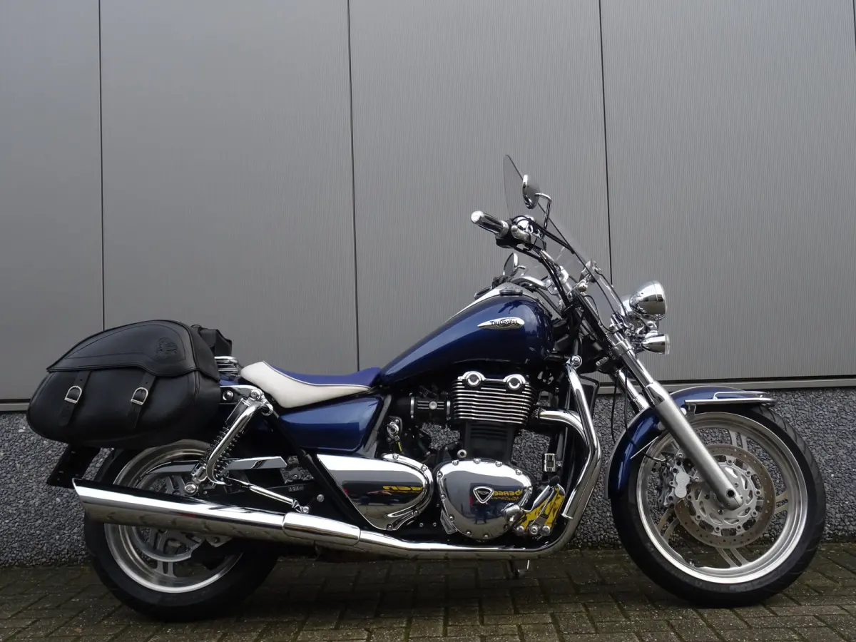 Triumph Thunderbird 2009 Benzine Onbekend leasen