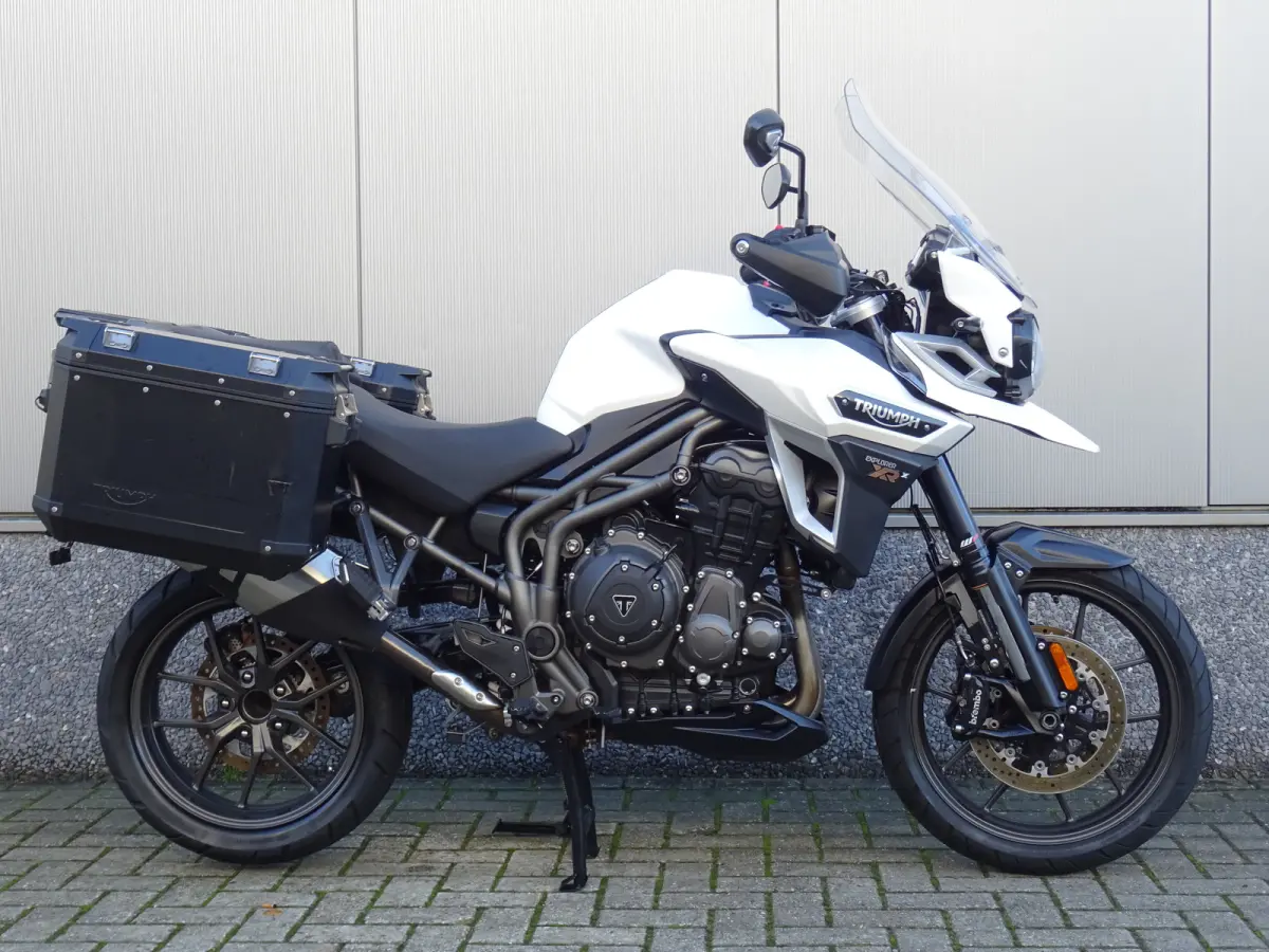 EXPLORER 1200 XRX