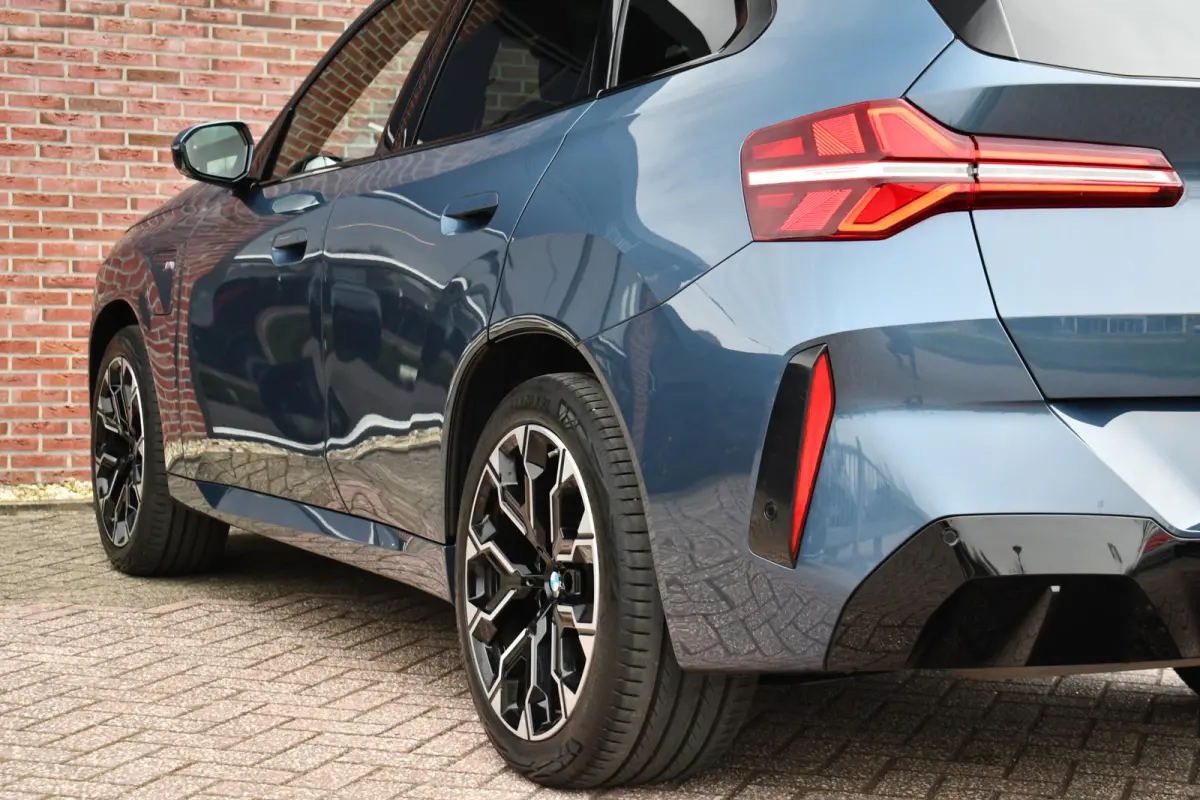 30e xDrive M-Sport Pano ACC 360 H/K HUD 20inch