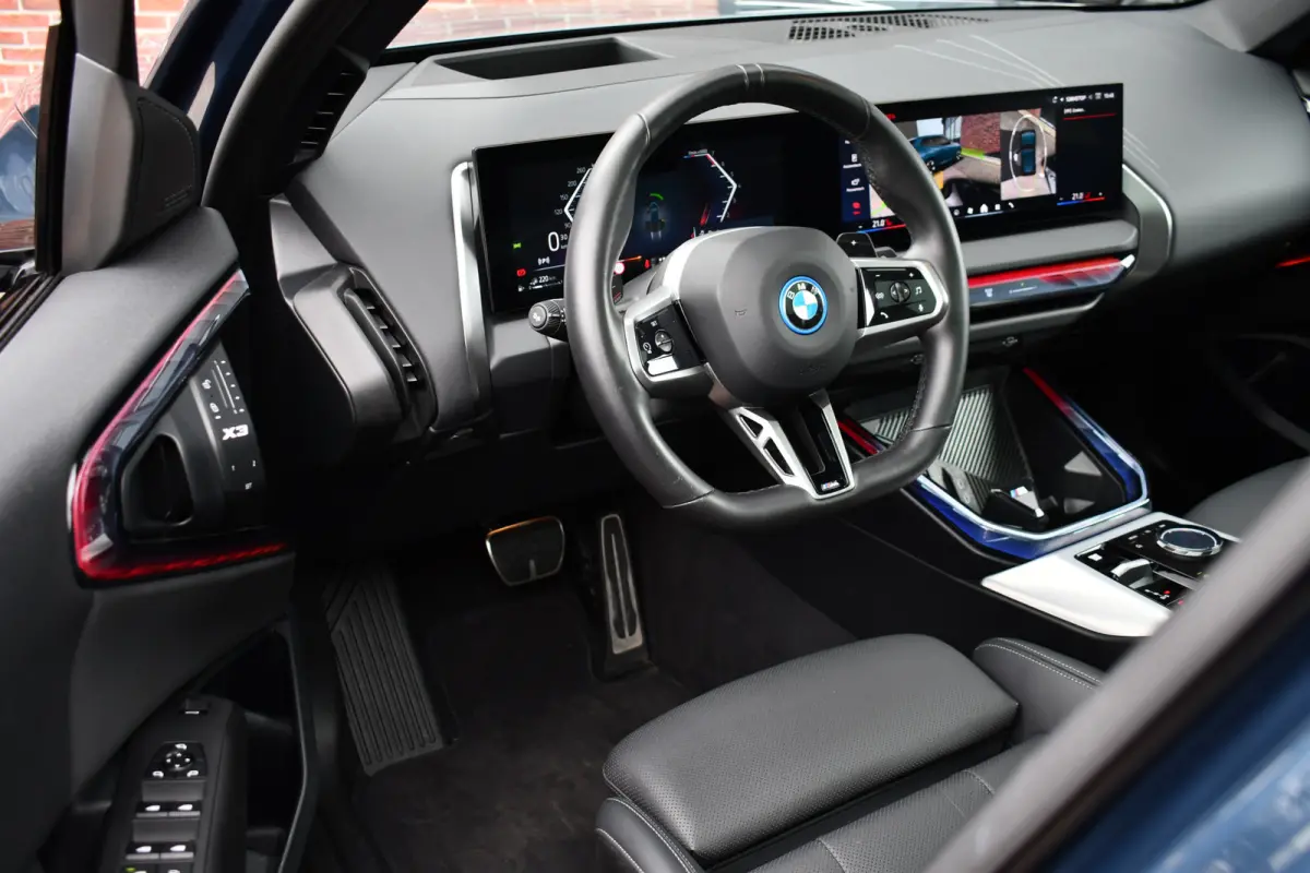 30e xDrive M-Sport Pano ACC 360 H/K HUD 20inch