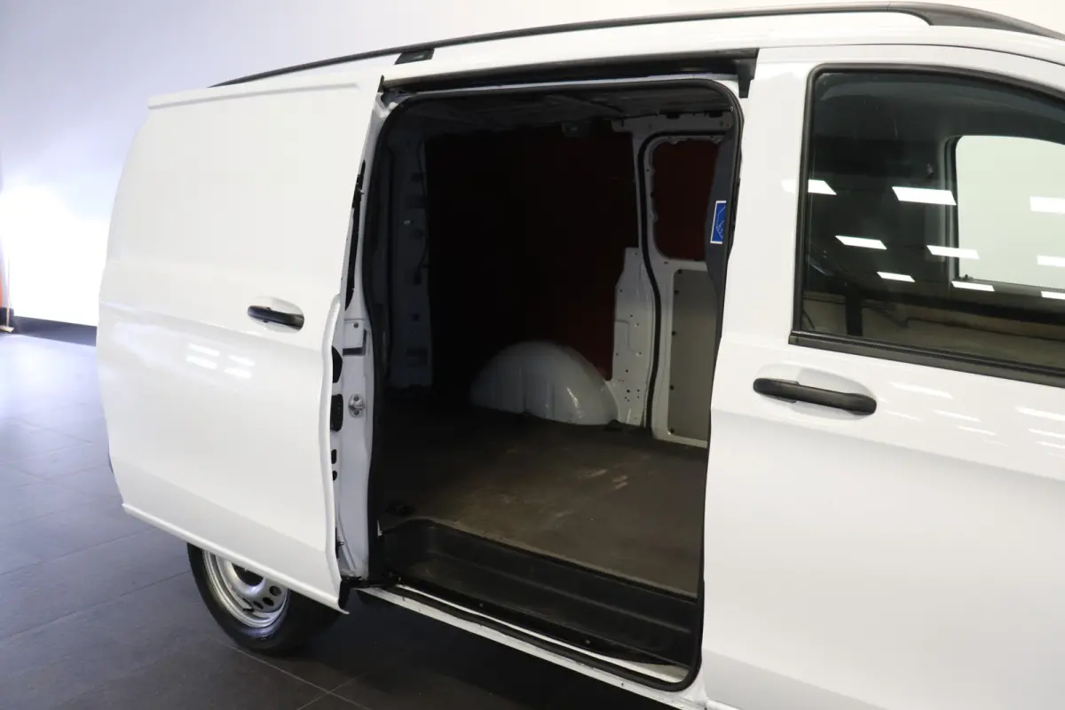 114 CDI Automaat Lang 2x Schuifdeur EURO 6 - AC/Climate - Cruise - Camera - € 18.900,- Excl.
