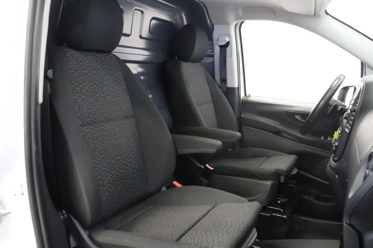 114 CDI Automaat Lang 2x Schuifdeur EURO 6 - AC/Climate - Cruise - Camera - € 18.900,- Excl.