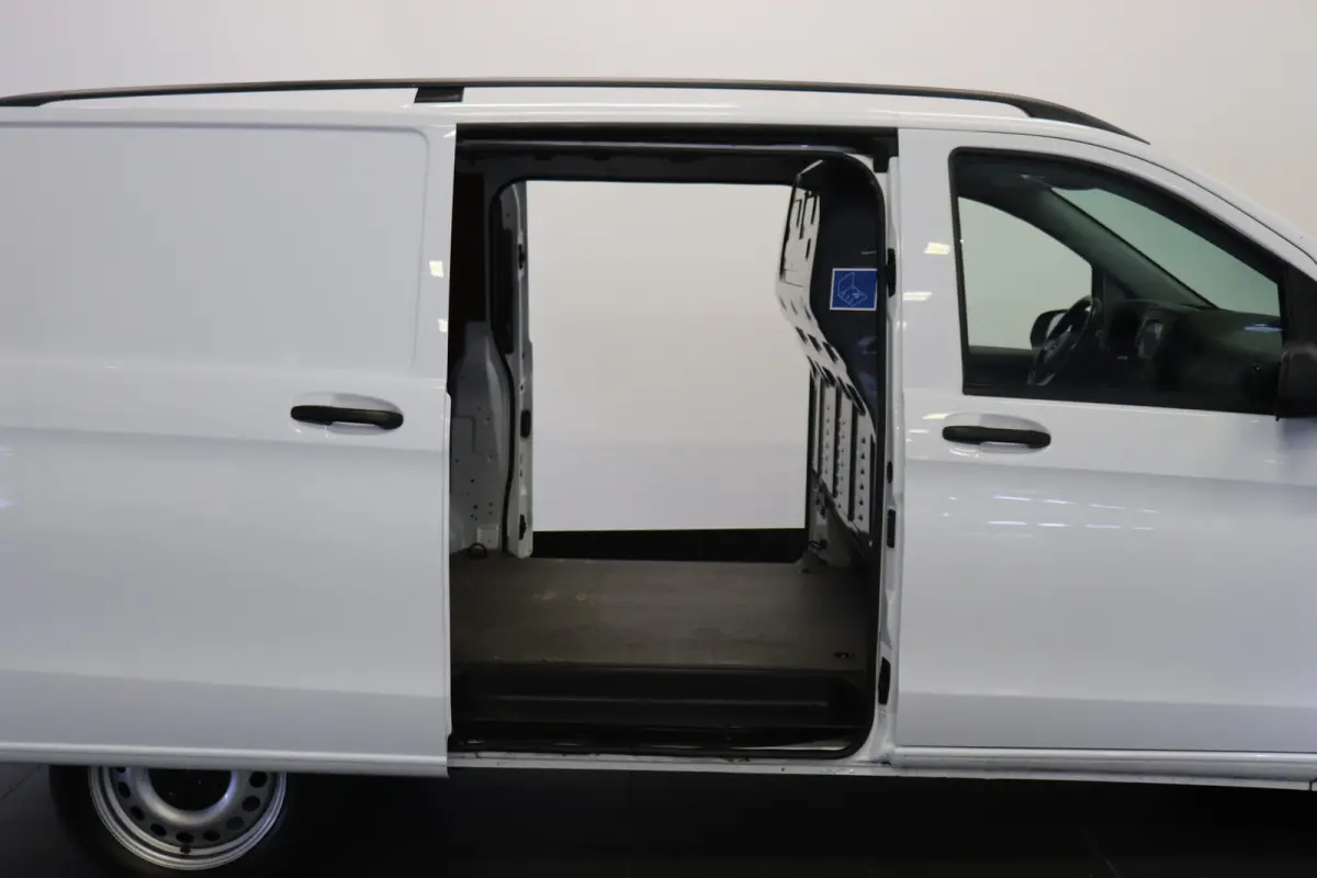 114 CDI Automaat Lang 2x Schuifdeur EURO 6 - AC/Climate - Cruise - Camera - € 18.900,- Excl.