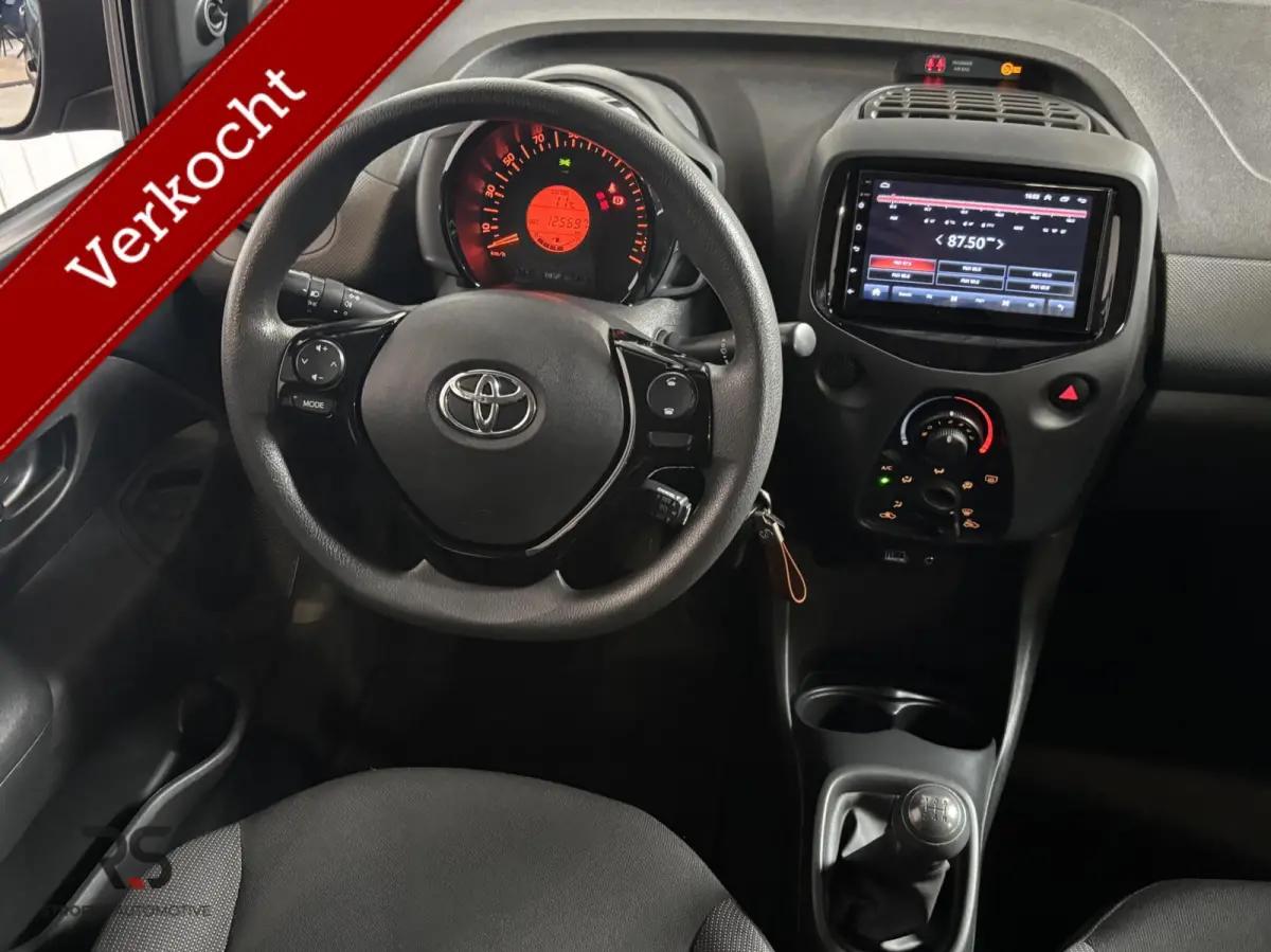 1.0 VVT-i 72 pk X-Fun | Airco | Cruise | CarPlay | Dealer Onderh | Org NL |