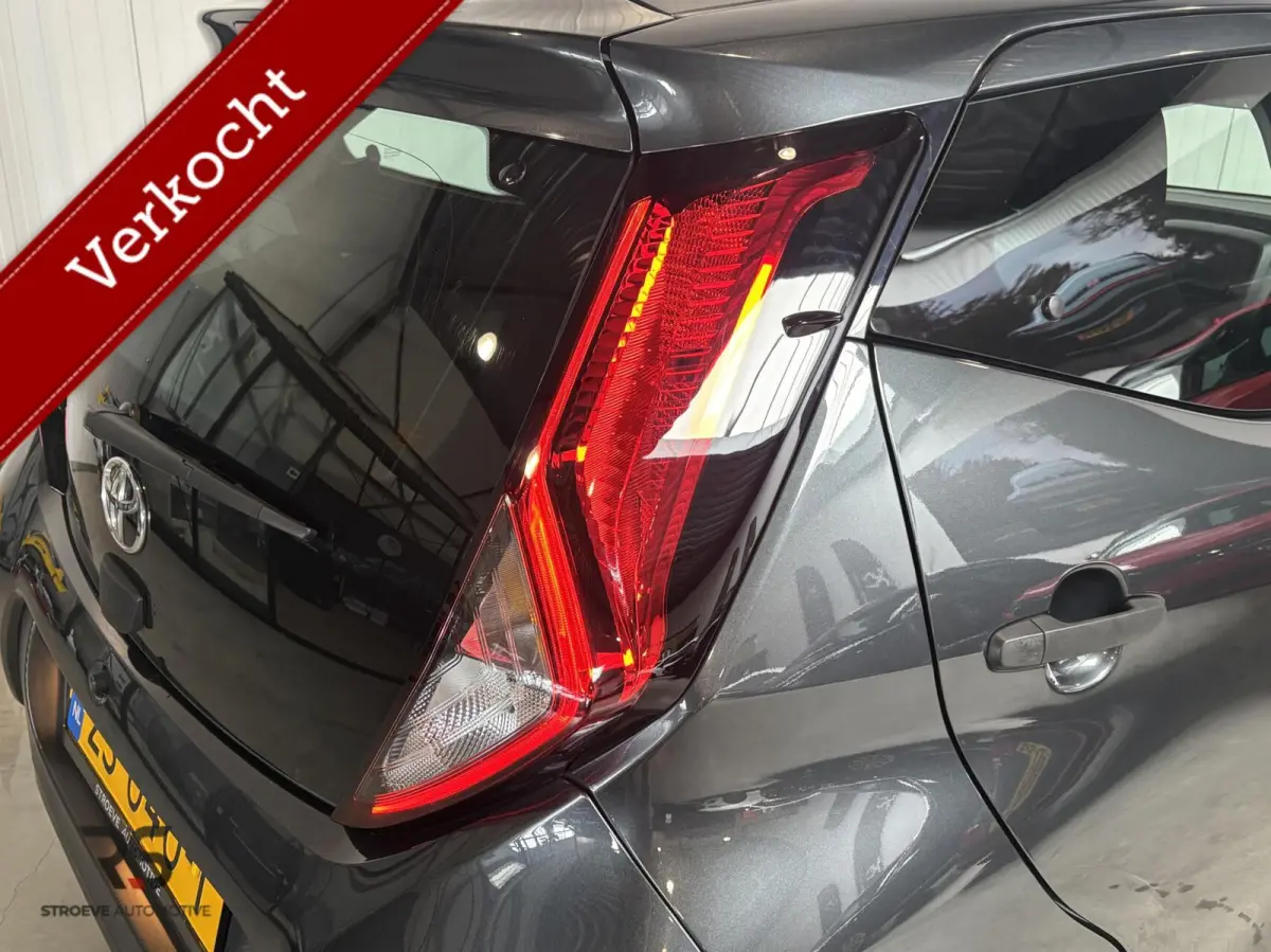 1.0 VVT-i 72 pk X-Fun | Airco | Cruise | CarPlay | Dealer Onderh | Org NL |