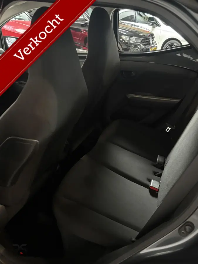 1.0 VVT-i 72 pk X-Fun | Airco | Cruise | CarPlay | Dealer Onderh | Org NL |