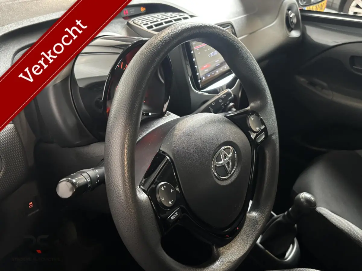 1.0 VVT-i 72 pk X-Fun | Airco | Cruise | CarPlay | Dealer Onderh | Org NL |