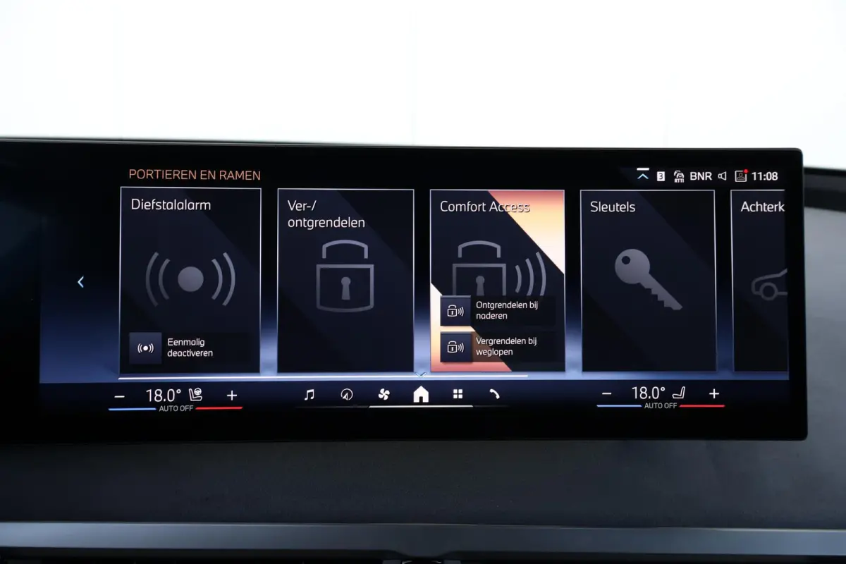 xDrive60 112 kWh | SoH 100% | Sport Pro Pakket | Skylounge | Stoelventilatie | Harman Kardon | Driving Assistant Professional