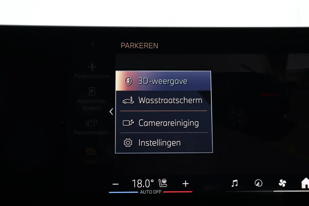 xDrive60 112 kWh | SoH 100% | Sport Pro Pakket | Skylounge | Stoelventilatie | Harman Kardon | Driving Assistant Professional