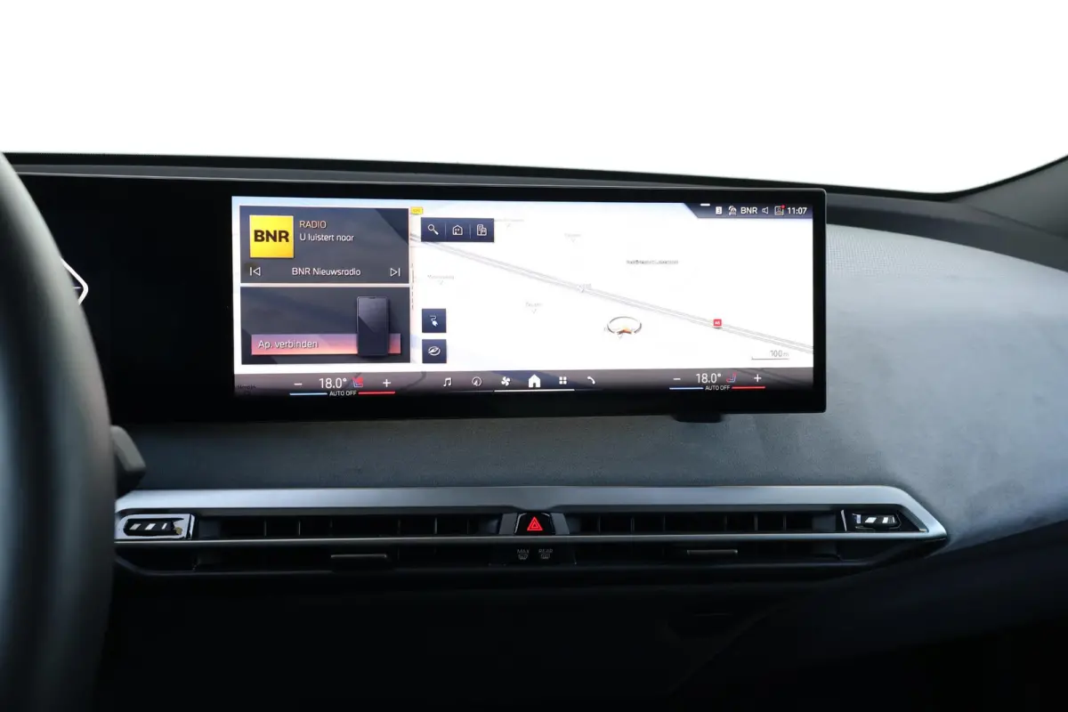 xDrive60 112 kWh | SoH 100% | Sport Pro Pakket | Skylounge | Stoelventilatie | Harman Kardon | Driving Assistant Professional