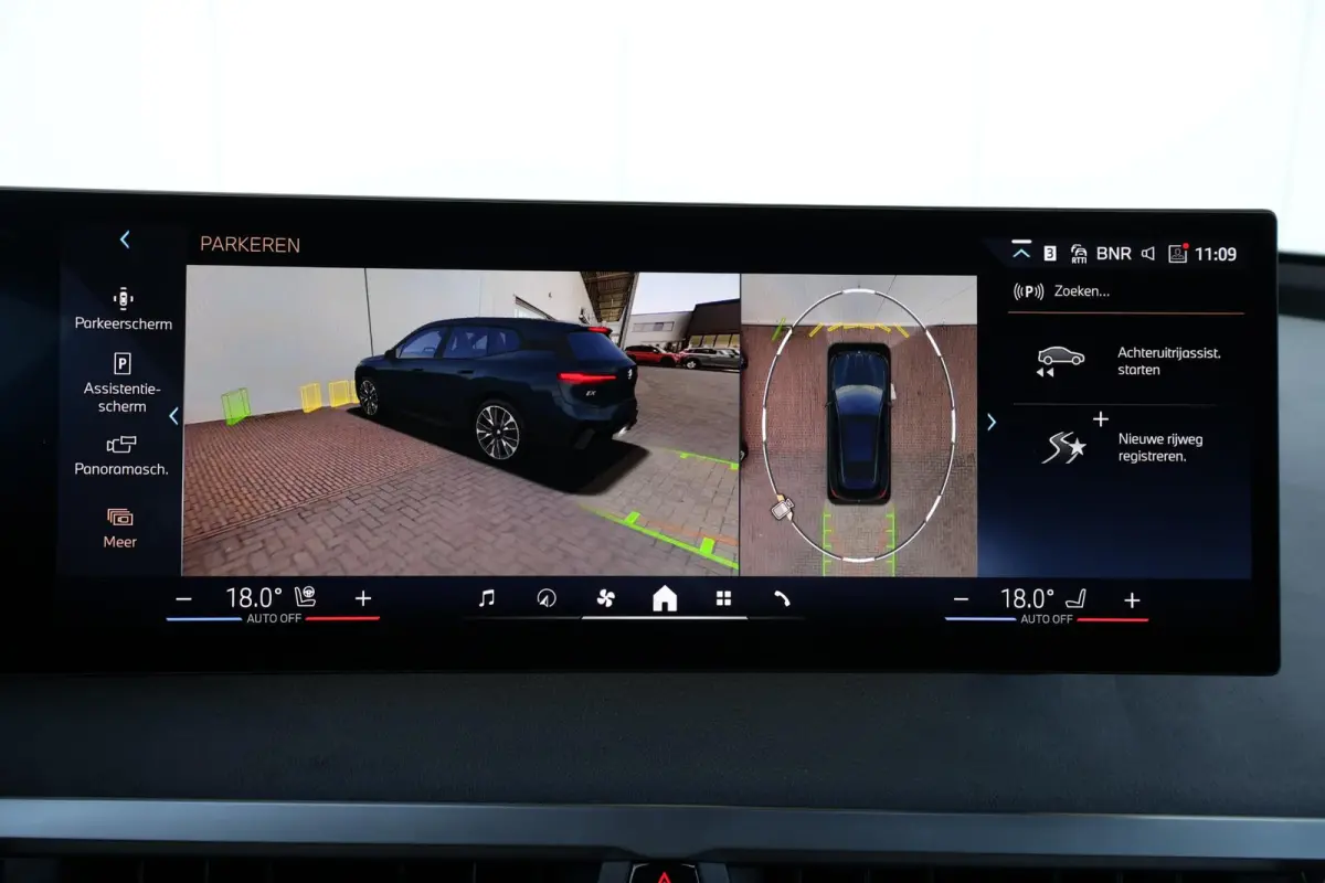 xDrive60 112 kWh | SoH 100% | Sport Pro Pakket | Skylounge | Stoelventilatie | Harman Kardon | Driving Assistant Professional