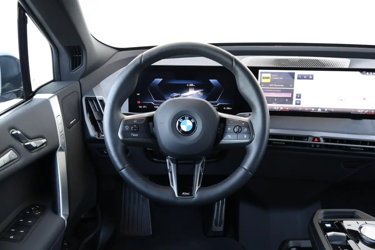 xDrive60 112 kWh | SoH 100% | Sport Pro Pakket | Skylounge | Stoelventilatie | Harman Kardon | Driving Assistant Professional