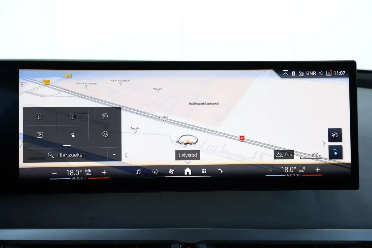 xDrive60 112 kWh | SoH 100% | Sport Pro Pakket | Skylounge | Stoelventilatie | Harman Kardon | Driving Assistant Professional