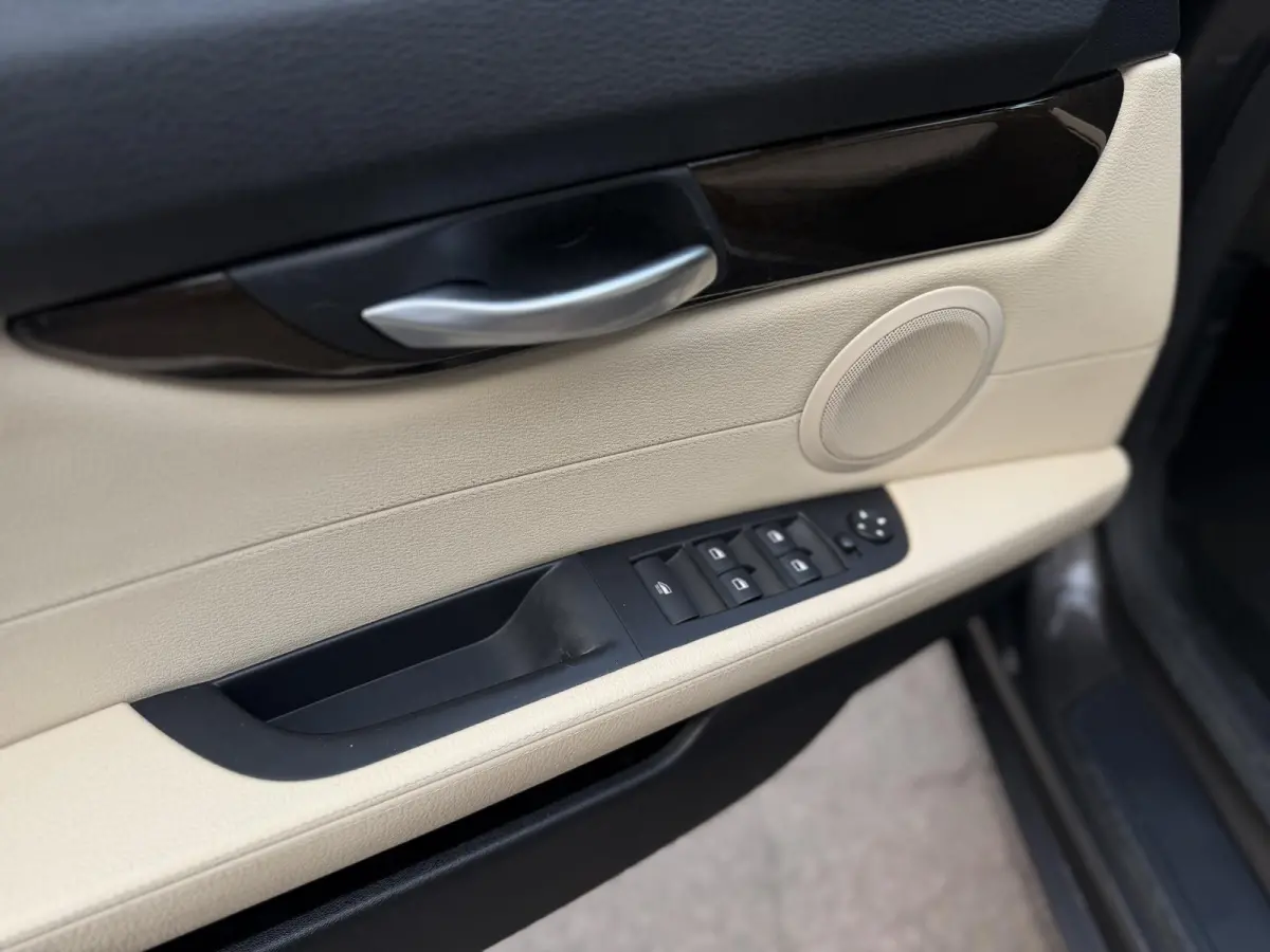 sDrive23i 6 cil. Executive CarPlay-Camera