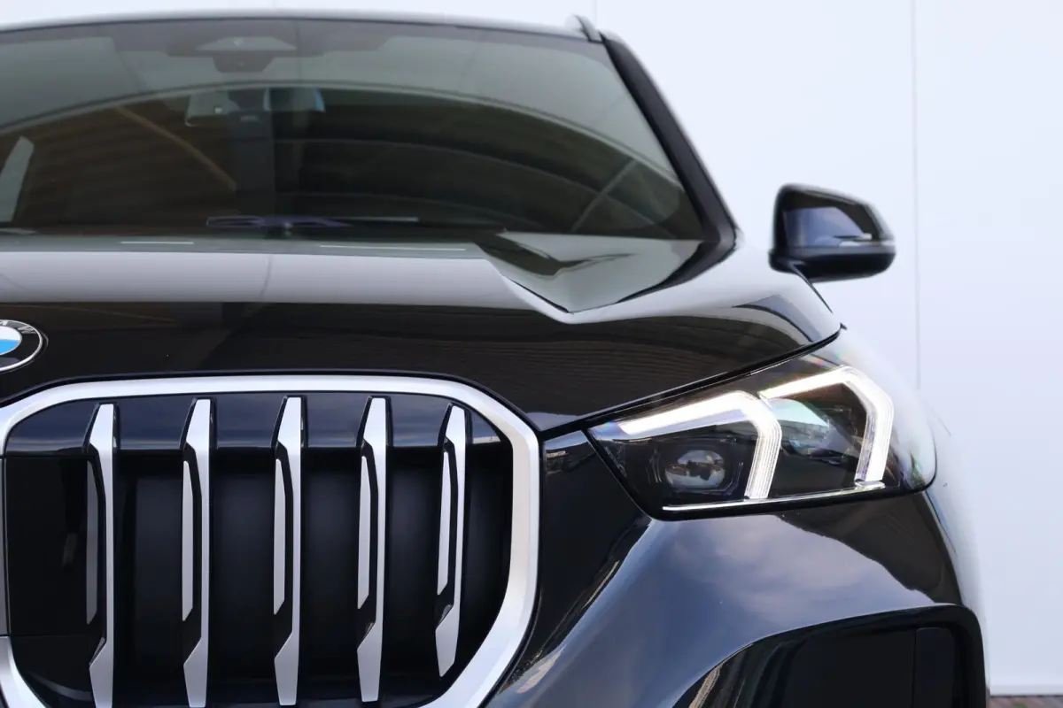 sDrive18i / M-Sport Pakket / Pano Dak / Stoelverwarming Voor / Trekhaak /