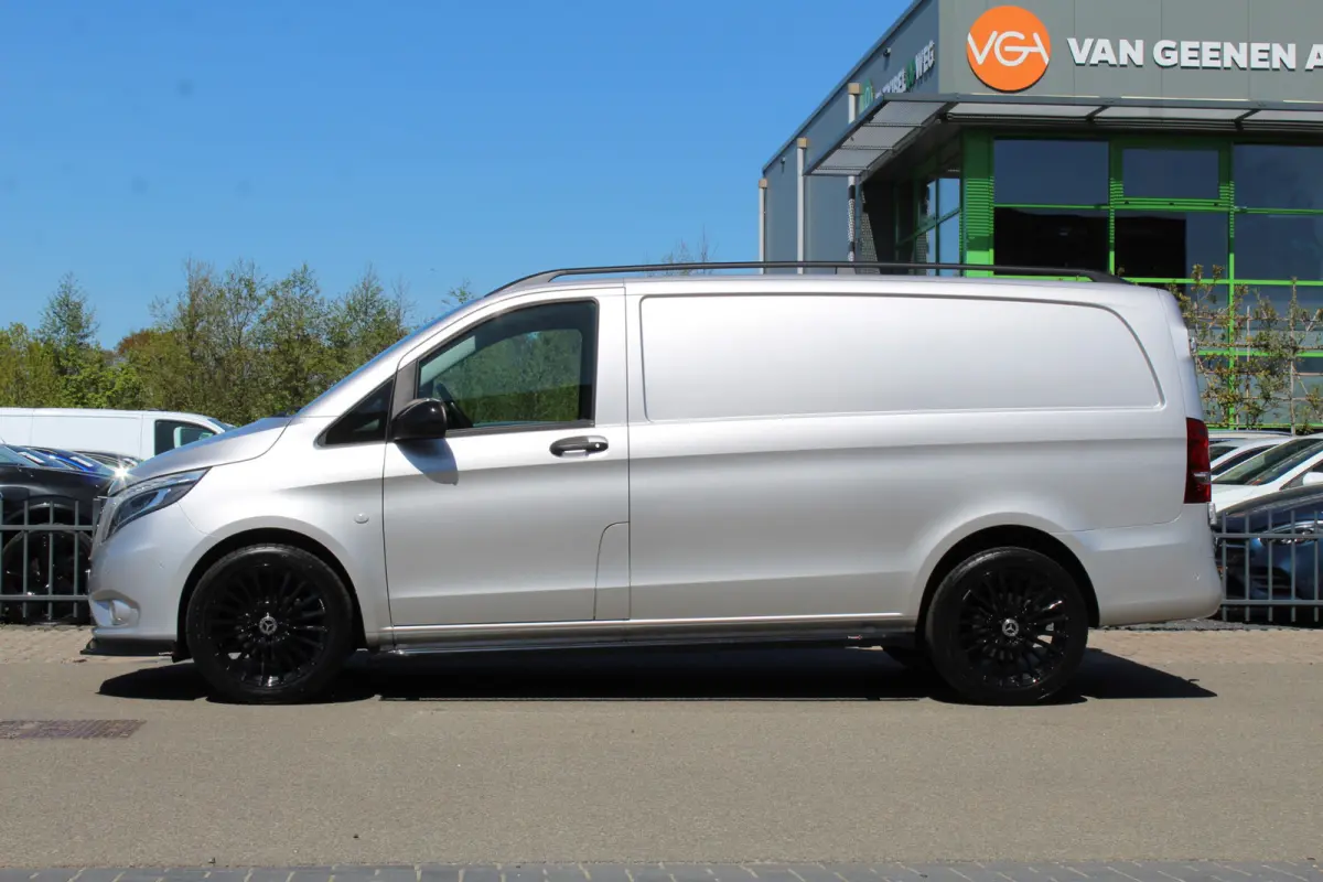 114 CDI Automaat Black Edition | LED | Leder | 1 eigenaar