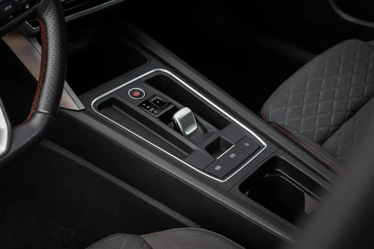 1.4 TSI eHybrid PHEV FR Business Intense 204PK | Stoel+stuur verwarming | Apple Carplay/Android Auto | Clima | Cruisecontrol | Airco (automatisch) | Apple Carplay/Android Auto|telefoonintegr