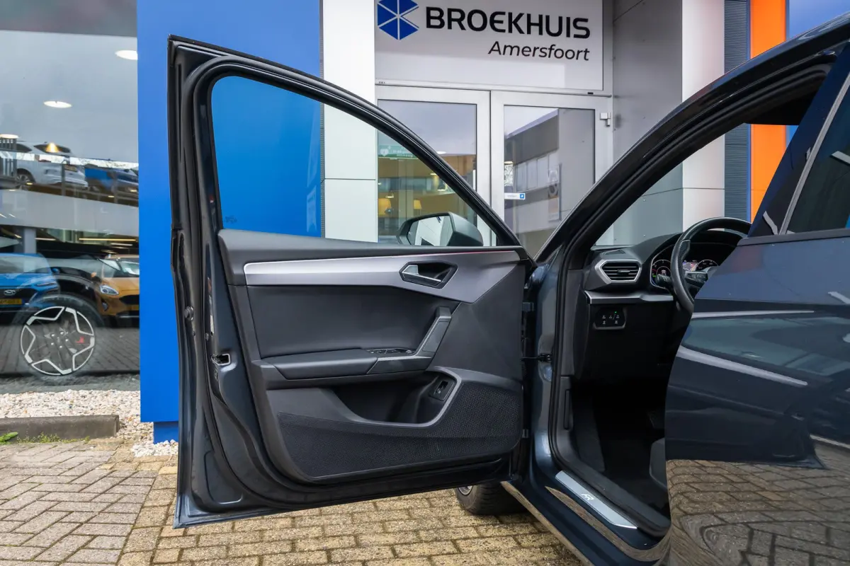 1.4 TSI eHybrid PHEV FR Business Intense 204PK | Stoel+stuur verwarming | Apple Carplay/Android Auto | Clima | Cruisecontrol | Airco (automatisch) | Apple Carplay/Android Auto|telefoonintegr