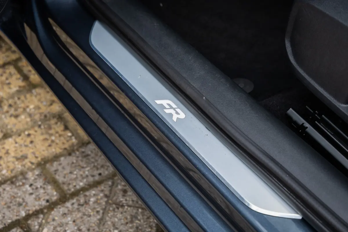 1.4 TSI eHybrid PHEV FR Business Intense 204PK | Stoel+stuur verwarming | Apple Carplay/Android Auto | Clima | Cruisecontrol | Airco (automatisch) | Apple Carplay/Android Auto|telefoonintegr