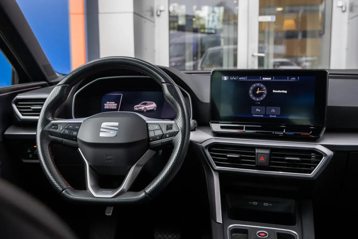 1.4 TSI eHybrid PHEV FR Business Intense 204PK | Stoel+stuur verwarming | Apple Carplay/Android Auto | Clima | Cruisecontrol | Airco (automatisch) | Apple Carplay/Android Auto|telefoonintegr